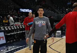 乐动体育-关于老鹰队全员共同努力，斩获胜利展现团队力量的信息